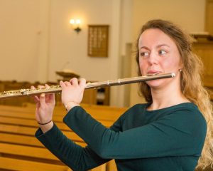 Psalmzangkoor Cresendo zingt in de Oude kerk van Lunteren