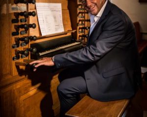 Martin Mans vindt orgelspelen en dirigeren afwisselen gaaf