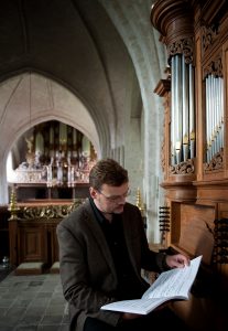 Sietze de Vries geeft een online concert in de Sionskerk van Terschuur