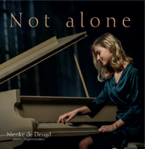 Cd Not alone piano improvisaties van Nienke de Deugd