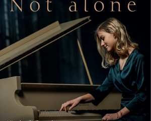 Cd Not alone piano improvisaties van Nienke de Deugd