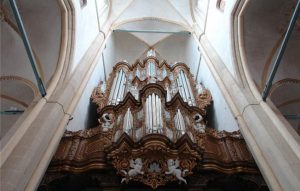 Evert van de Veen geeft orgelconcert in de Bovenkerk van Kampen