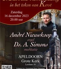 Massale samenzang van kerst met Andre Nieuwkoop